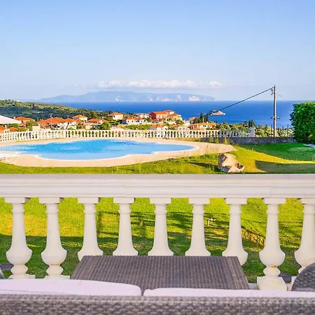 Feinikas Villa *